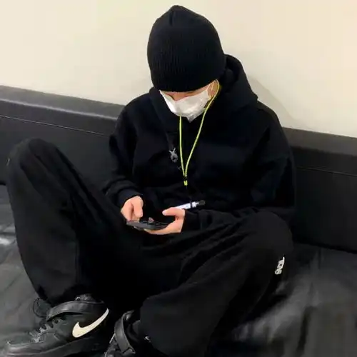 头像干净男头
