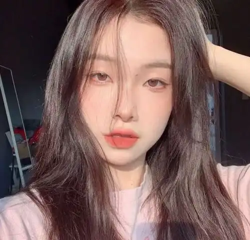 ins微微丧女生头像
