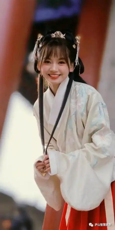 520庐山免门票啦
