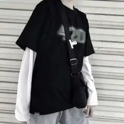 男生喜欢耍帅的个性时尚微信头像
