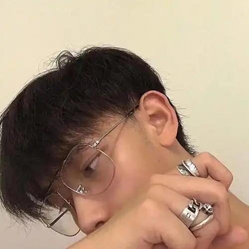 头像别老是梦见我我会打喷嚏的
