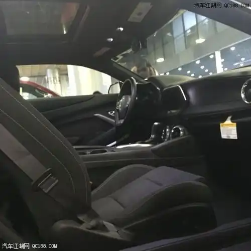 全新科迈罗大黄蜂动力澎湃极限操控平民跑车
