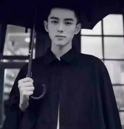 隔断红尘三十里头像
