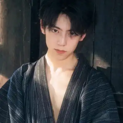 文艺头像男复古图片