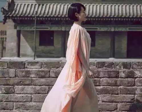 年近50岁的许晴,轻松搭戏男神彭于晏,网友竟然毫无违和感
