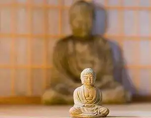 佛学课堂打坐时腰酸腿痛怎么办
