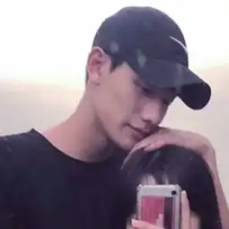 个性拿手机情侣一对情头