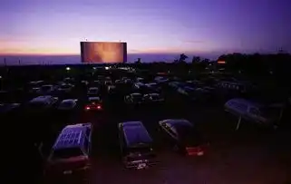 星空露营汽车电影水枪大战bbq烧烤插画陶艺盛宴活动正在招募中
