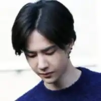 王一博头像高清图片大全名人王一博真人头像大图下载
