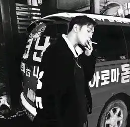 头像我们的故事以我打扰开始,以我多余结束
