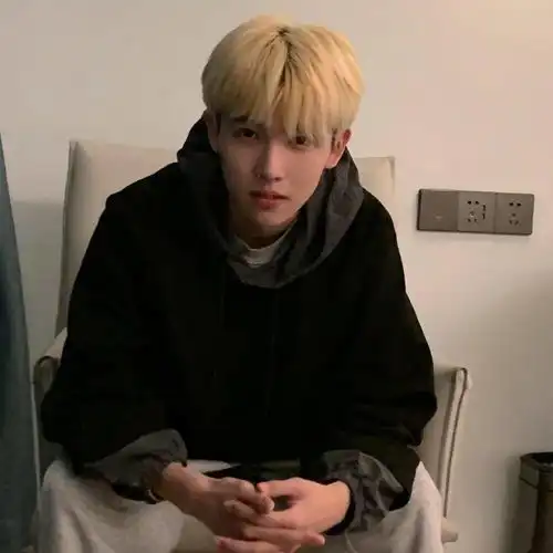 头像只要我没有道德你就绑架不了我
