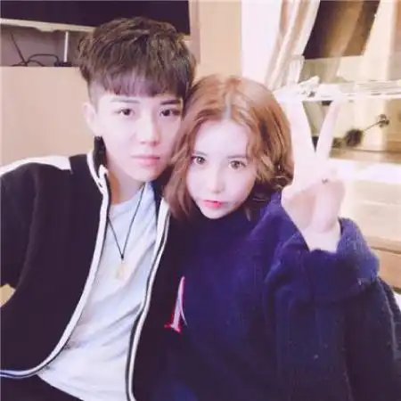 非主流情侣头像一男一女能遇见你是我的福分
