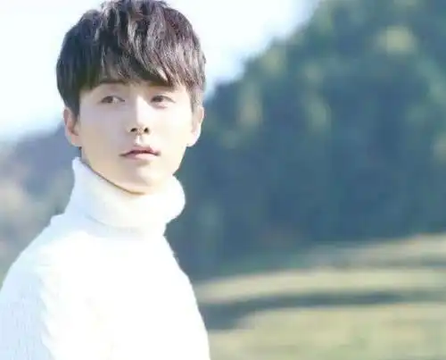 凉生主演撞脸半个娱乐圈,最后一对可以演双胞胎了
