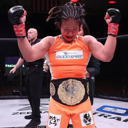 太猖狂日本蒙面女将扬言张伟丽曾经避战她,加盟ufc追击张伟丽
