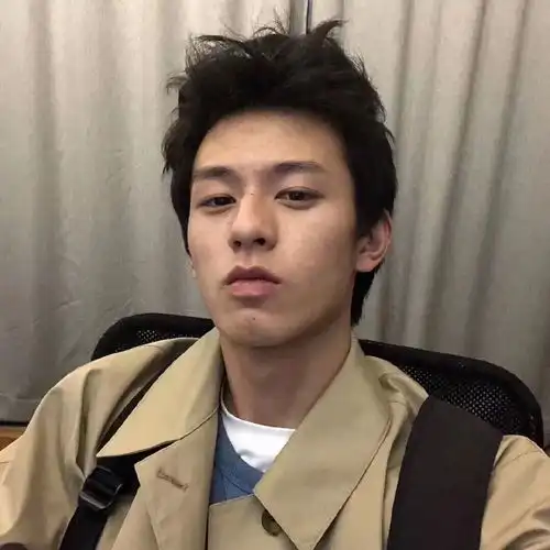 男生头像为什么重要的东西,总在觉察到的时候就已失去
