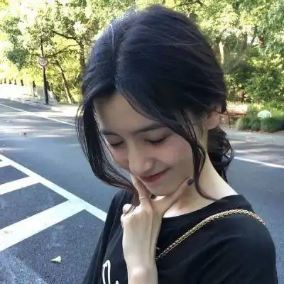 一个男生追了我三年,我没同意他放弃了,我才发现我的生活中到处都是他的身影
