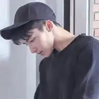 男士带帽子头像高清神秘戴帽子男头戴圆帽的男生头像
