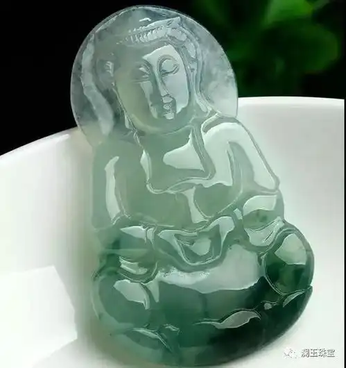 说到翡翠能辟邪,就不得不从它养生的功能说起,为什么呢
