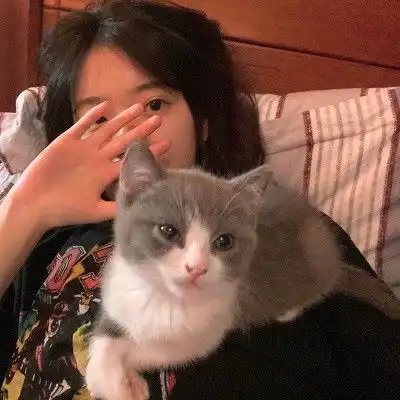 迎接春意的女生头像