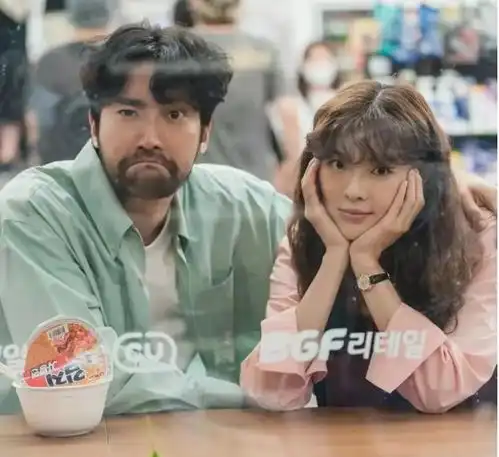 抗衰2.0时代悲哀,她下颌紧致,你却中年发腮
