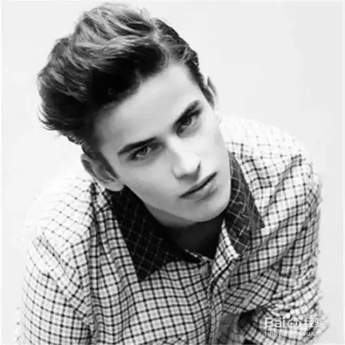 如何正确的选用发蜡和发泥
