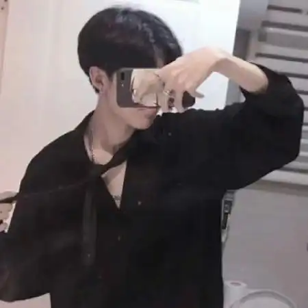 又酷又拽的男生黑白头像,阻挡不住的摇曳青春
