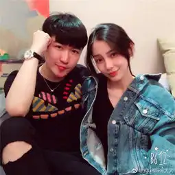 张大大晒合影baby佟丽娅显娇俏王思聪黄晓明卖萌

