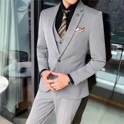 西服套装男西装男士商务休闲职业装修身新郎伴郎结婚三件套礼服潮
