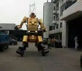 新闻哥男子裸体抢劫女性不敢看我比较好抢,你身材有多差啊
