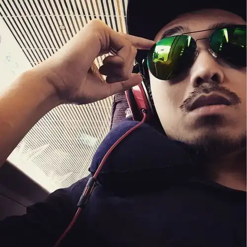 男人怎样留胡子才好看
