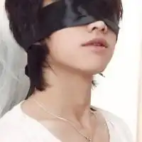求qq空间头像男生伤感图
