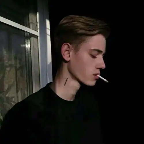 ins头像想问你一些有关秋天的事
