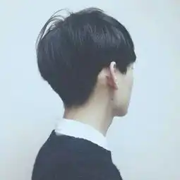 求一张和这个头像差不多的另一半要男生的
