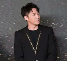 最近俞灏明出现在公众面前大变身了,网友要成第二个胡歌
