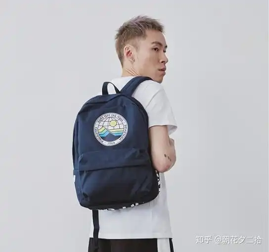 男包推荐丨最受欢迎的男生斜挎包双肩包top10
