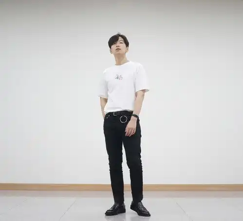男士正装皮鞋怎么穿搭材质色彩多方面解答
