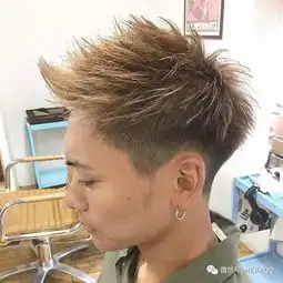 除了油头,你可以试试这些不一样的男士发型
