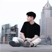 你种在我眉稍的笑
