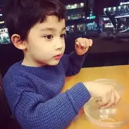 头像最好不过余生只有你,最坏不过余生都是回忆
