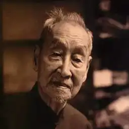 他拍出最美裸照,又花70年把中国拍成山水画,这个104岁老头可能是活得最赚的人
