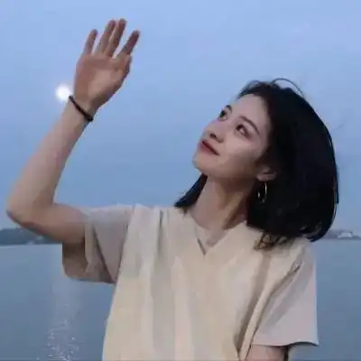 女生头像成熟好看有气质
