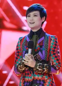 黑色系抢占夏季穿衣主场,星光寥寥亦沉闷海报网华语女明星一周着装齐点兵7月4日7月11日
