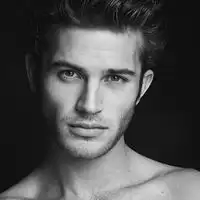 扣扣个性头像黑白你的美丽正在为谁绽放
