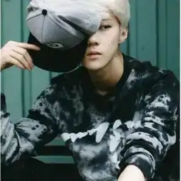 求这件衣服的同款
