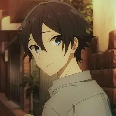 温柔藏在你身边.番名堀与宫村男生头像我要个性网
