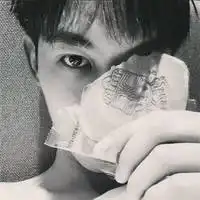 亿人心不及你一人真可爱小清新男生头像
