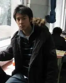 韩国男神级数学老师走红盘点今夏小鲜肉男神组图
