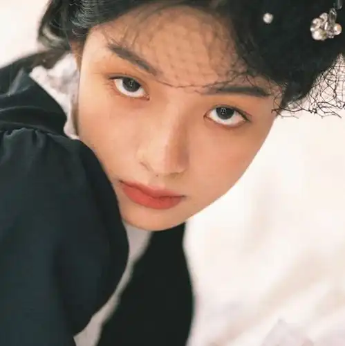 港风女生头像
