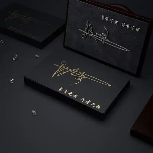 十二月超火的微信头像,3d简约精致商务签名头像,不要错过
