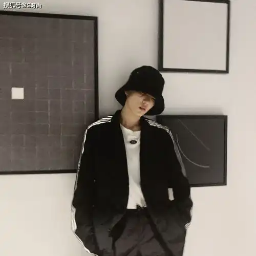 走中性风的陆柯燃真是太帅了,女生也能轻松驾驭男友风穿搭
